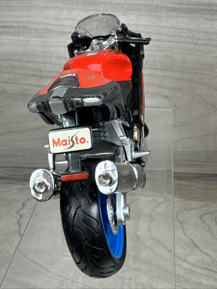 Maisto Diecast APRILLA RSV4 1000 Modelo Moto Rojo Gris y Azul Ruedas Foto 4 de 4