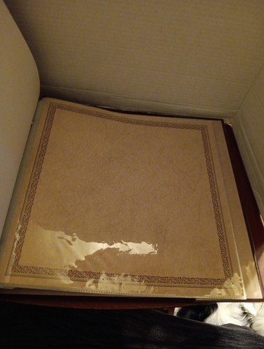 New Seasons 12" x 12" Burgundy Embossed Scrapbook New - Picture 16 of 23