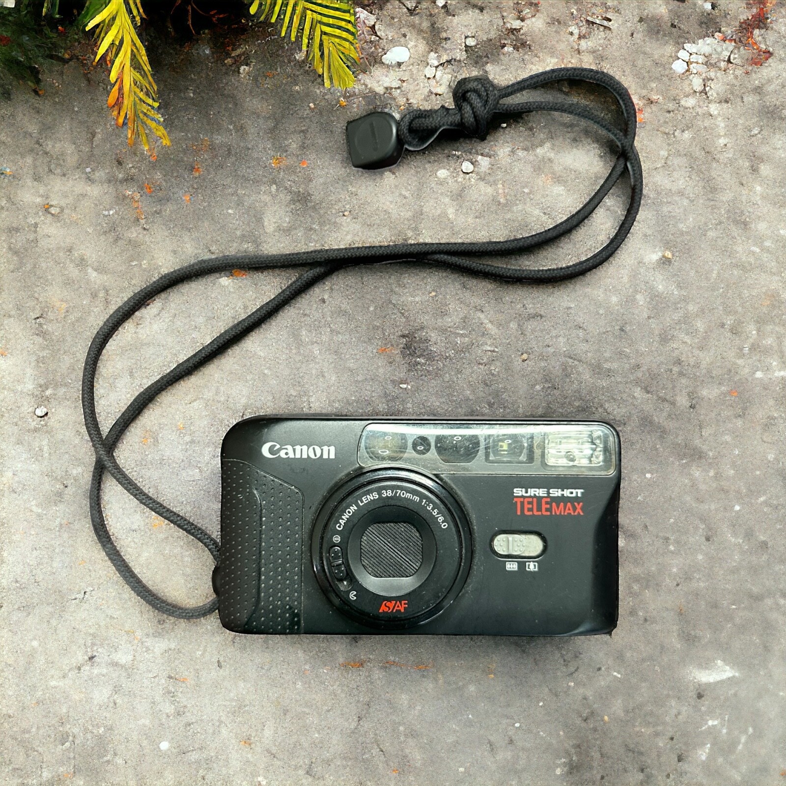 CANON Sure Shot TeleMax compact 35mm Film Camera Point& Shot 38/70mm