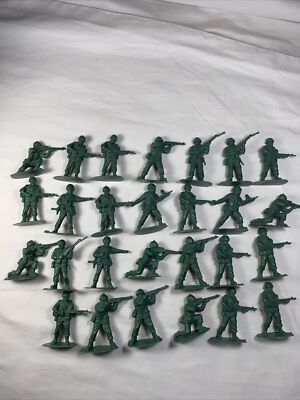 Lot of 27  Green  Toy Soldiers, Unbranded ~1  7/8'' Tall