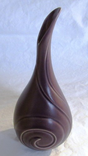 Jarrón ROOKWOOD CERÁMICA PÚRPURA BROTE 5 3/4" ALTO MMXIV 101060 - Imagen 4 de 5