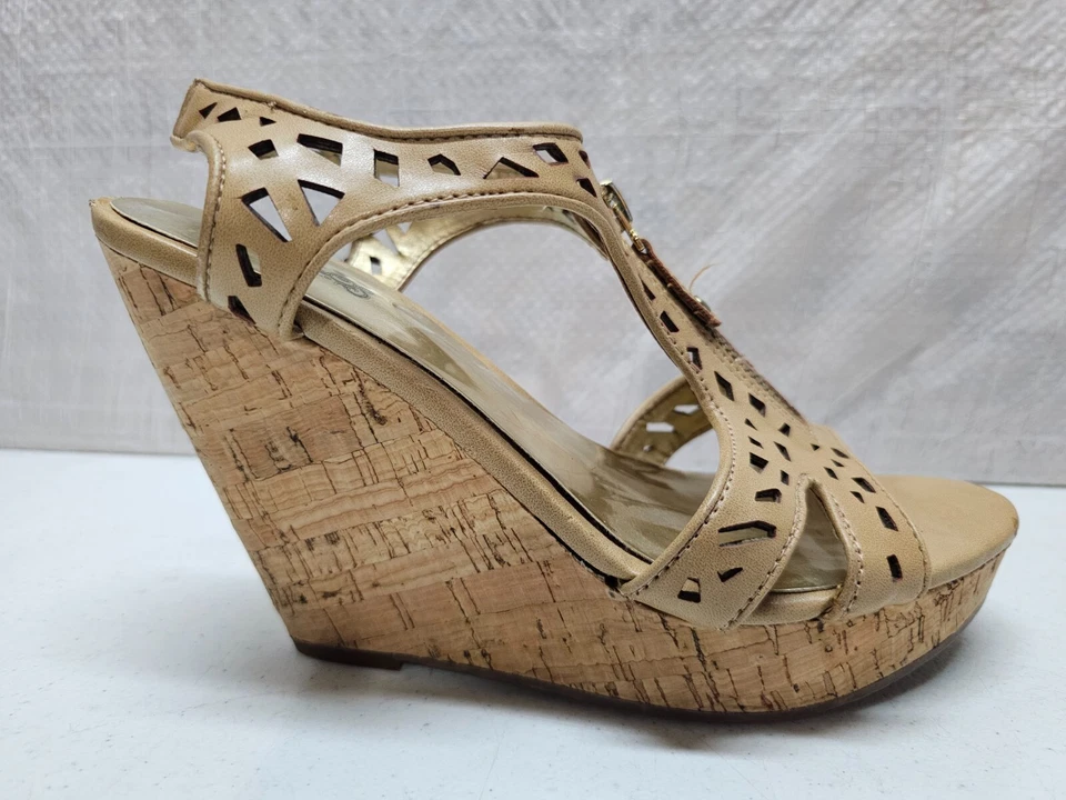 Zapatos de salón Carlos by Carlos Santana para mujer talla 6 4,5" de corcho con cuña perforados Foto 4 de 4