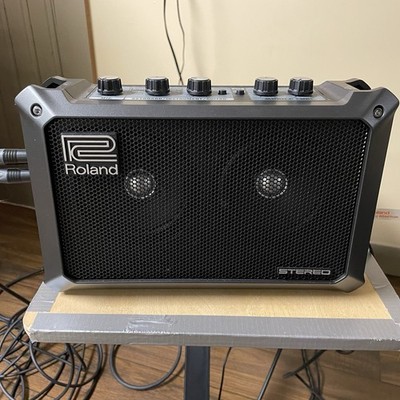 Roland Mobile Cube Battery Powered Stereo Amplifier 