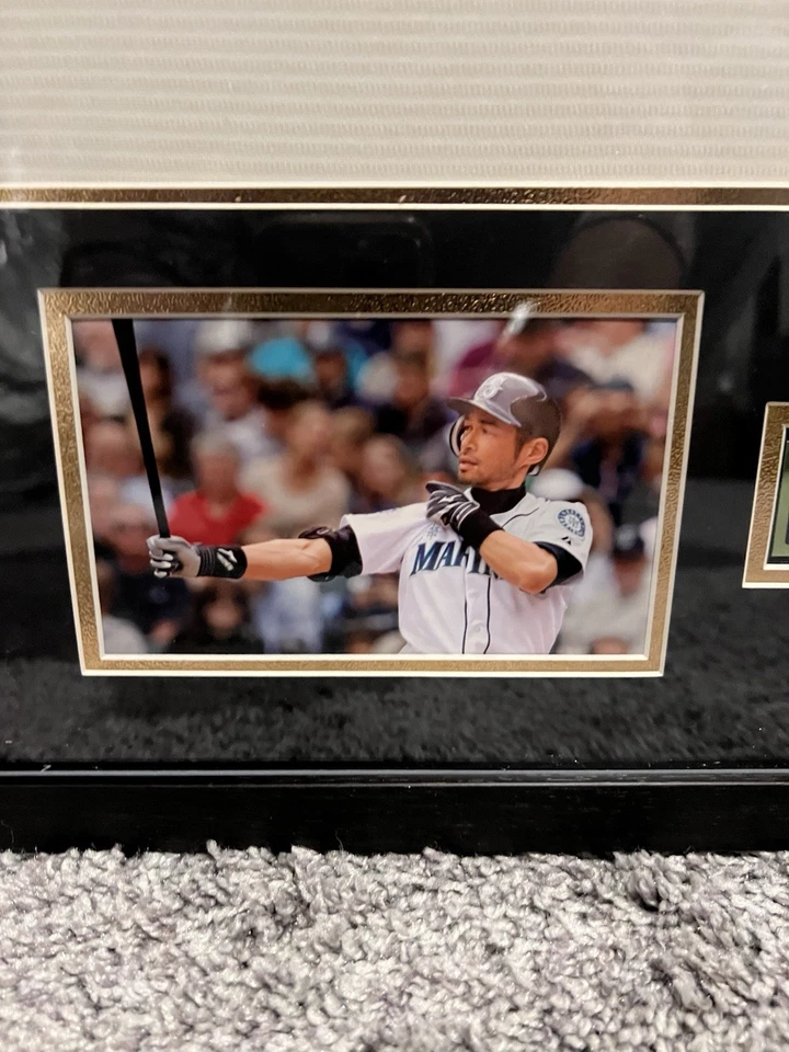 Camiseta deportiva Ichiro Suzuki Seattle Mariners autografiada enmarcada con certificado de autenticidad Beckett Foto 2 de 4