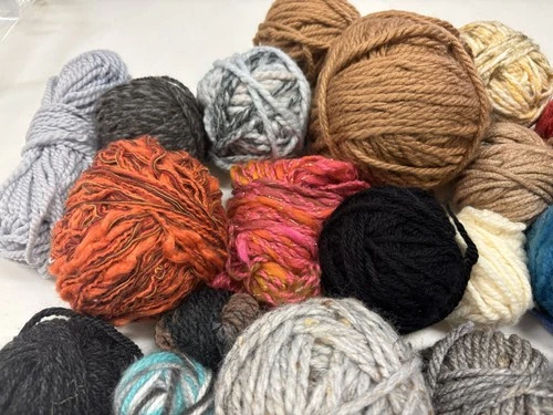 Destash 26 Balls Of Bulky Yarn Mostly Acrylic Over 2 Pounds Nice Colors image 2