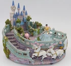 1999 DISNEYS CINDERELLA & PRINCE CHARMING DANCING MUSIC BOX CASTLE VINTAGE RARE