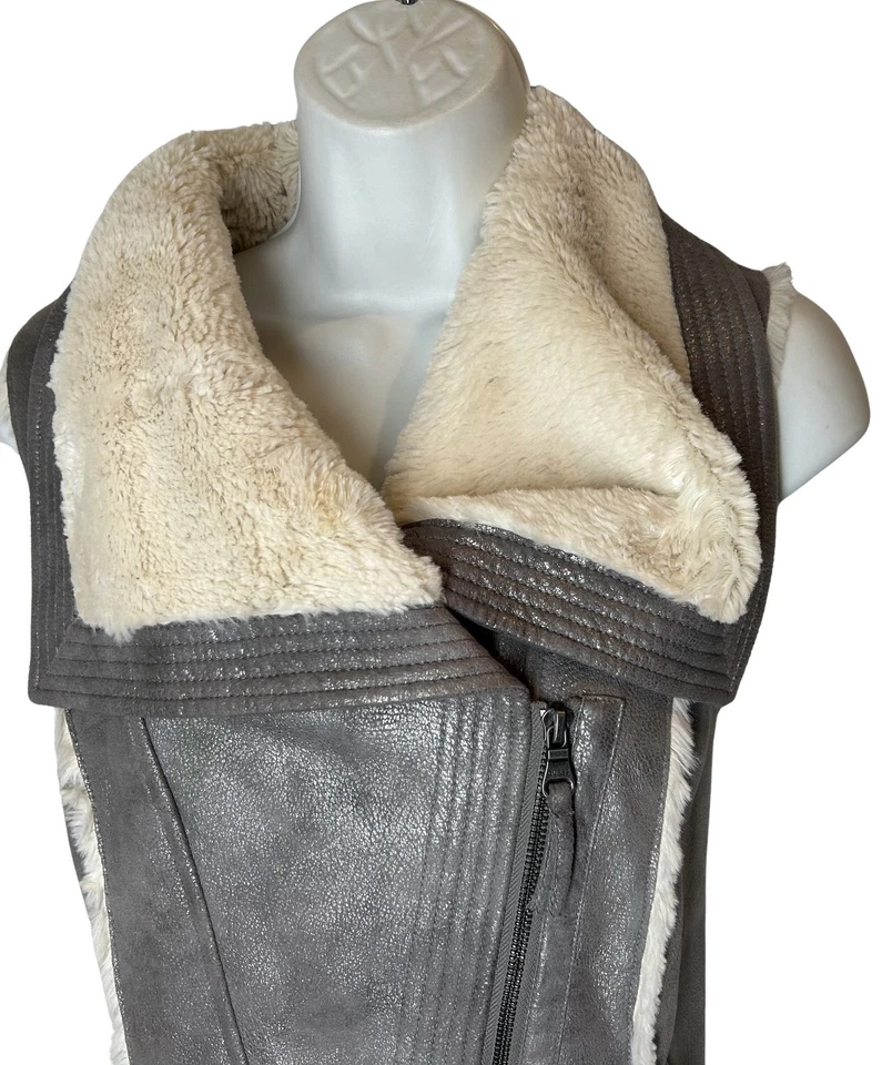 GUESS Faux Suede Jacket Coat M Vest Silver Gray Zip Closure Pockets Fur Lining - Image 4 of 4