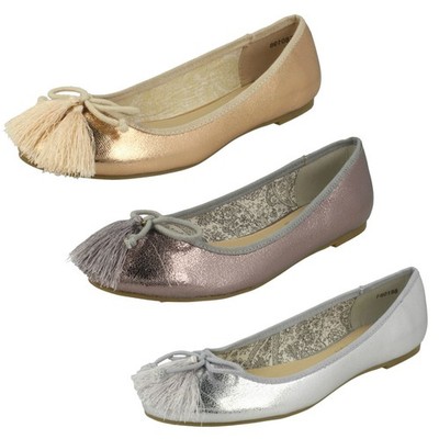 Flache Damen Ballerinas mit Punkten und Schleifenbesatz mit Quasten