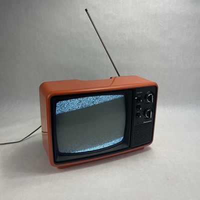 Vtg 70s Panasonic Solid State Portable TV Gaming TR-822 Orange