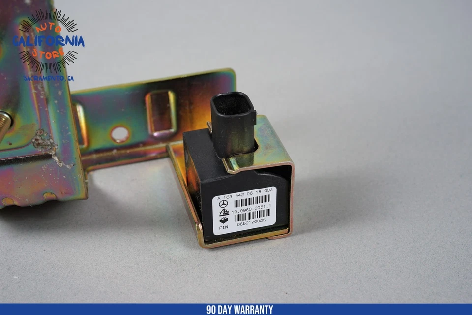 98-03 Mercedes W164 ML320 ML430 ML55 Lateral Acceleration Sensor 1635420618 OEM - Image 3 of 4