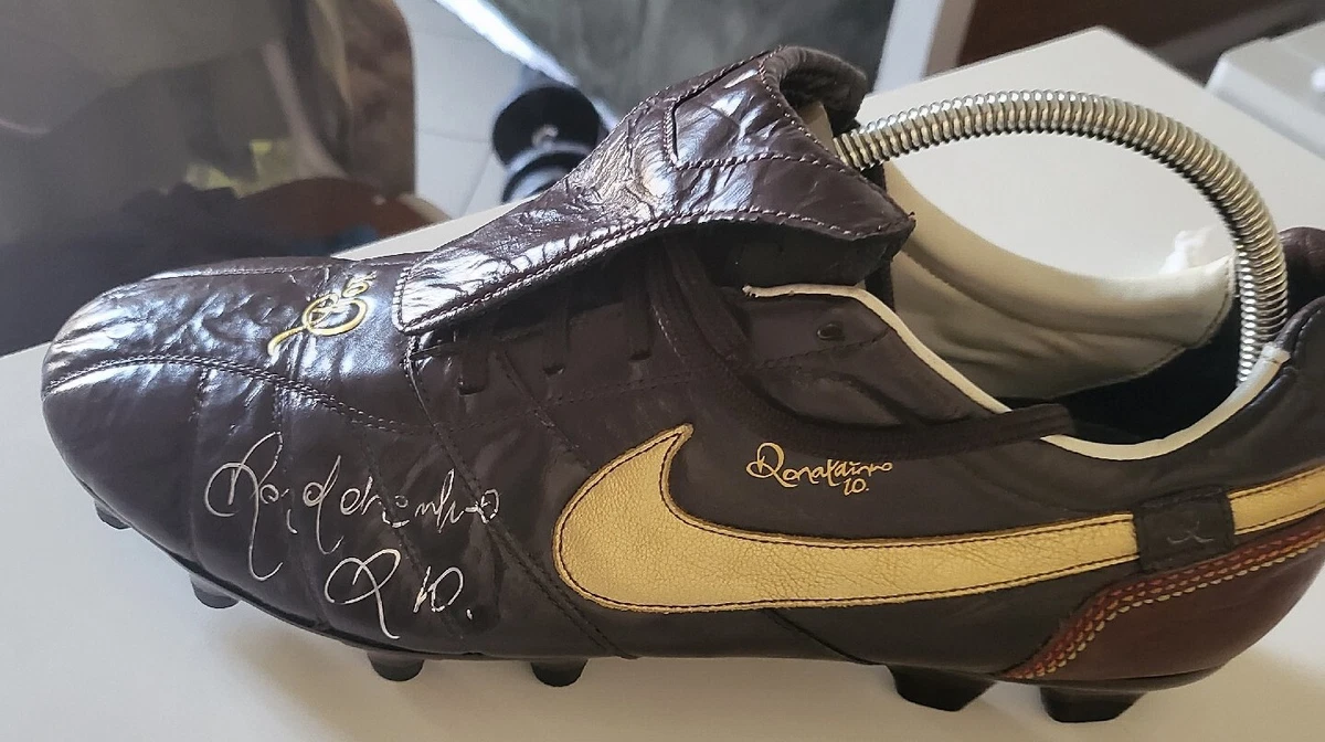Nike tiempo top ronaldinho calcetto