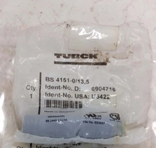 1 NEW TURCK BS4151-0/13,5 CONNECTOR NNB ***MAKE OFFER***