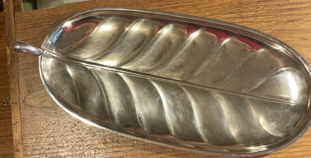 アンティークInternational Silver Co. 銀メッキトレイ Vintage International Silver Co. Silverplate Leaf Design Serving