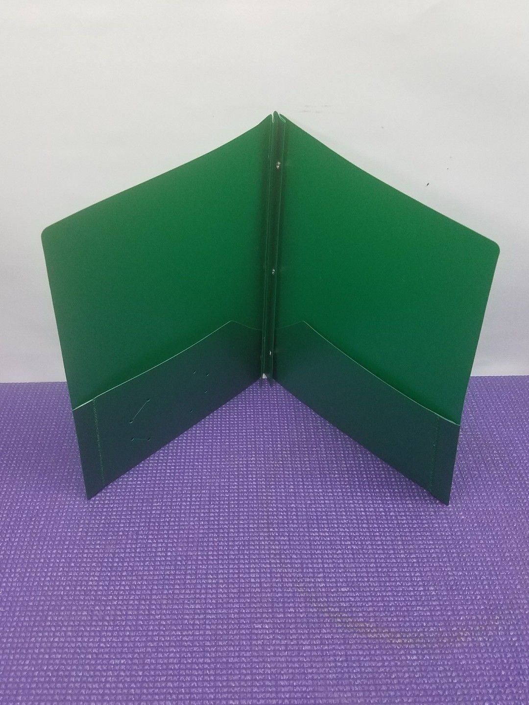 Office Depot Poly 2-Pocket Portfolio With Fasteners - Green - Lot of 10 ...