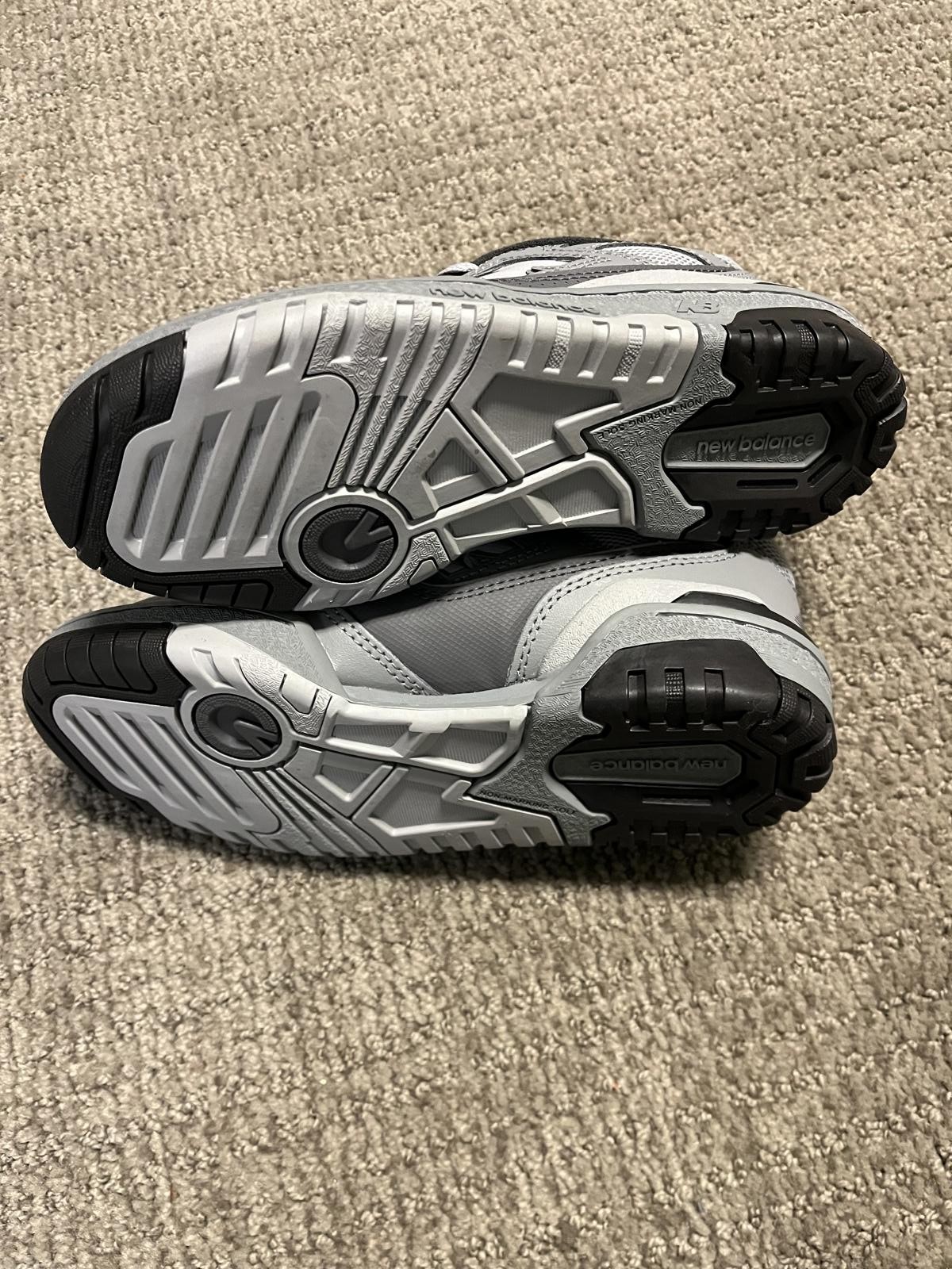 New Balance Sneakers 550 Gray Lace Up Big Boy Size 4 thumbnail 5