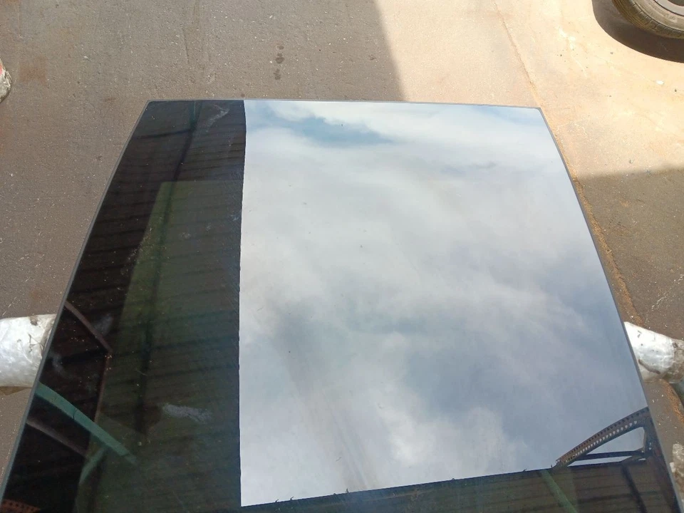 Jaguar XJ XJR X351 2010-2019 OEM techo corredizo panorámico delantero ventana de vidrio Foto 3 de 4