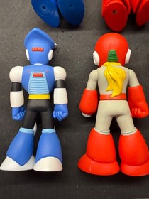 Megaman 2005 Figure Lot Of  8 NES Nintendo capcom vintage