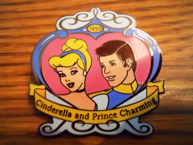 Disney Store Japan 1950 Walt 100th Century 56 Cinderella and Prince Charming Pin
