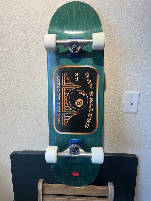 Skateboard - Chocolate Skateboards Complete 9.25x32 Preowned Good Condition