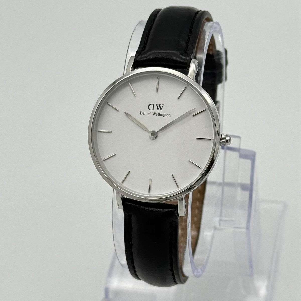 Daniel Wellington Classic Orologio Uomo/Donna Con Cinturino In Pelle Nera - Quadrante Bianco Guscio D'Uovo, Cassa Sottile 6mm, Movimento Giapponese