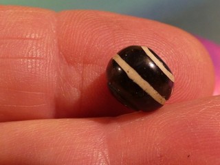 ANCIENT PYU LINE DECORATED 3 STRIPED MECH. INLAID GHOST EYE BEAD CONTRAST AGATE