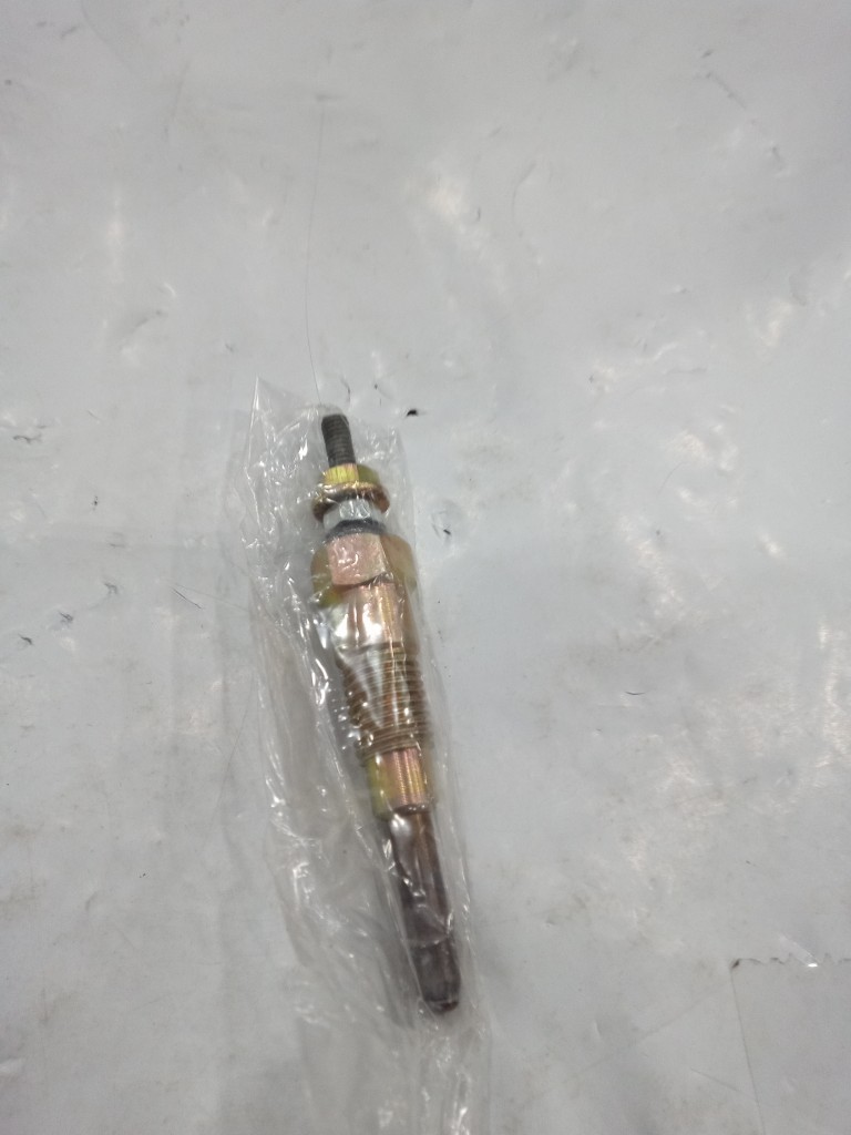 1PC Glow Plugs for Yanmar 4D98E 4TNE98 4D94E 4D94LE Forklift Excavator Loader