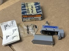 NEW Micro Switch / Honeywell BZE6-2RQ81 Roller Limit Switch FAST SHIPPING