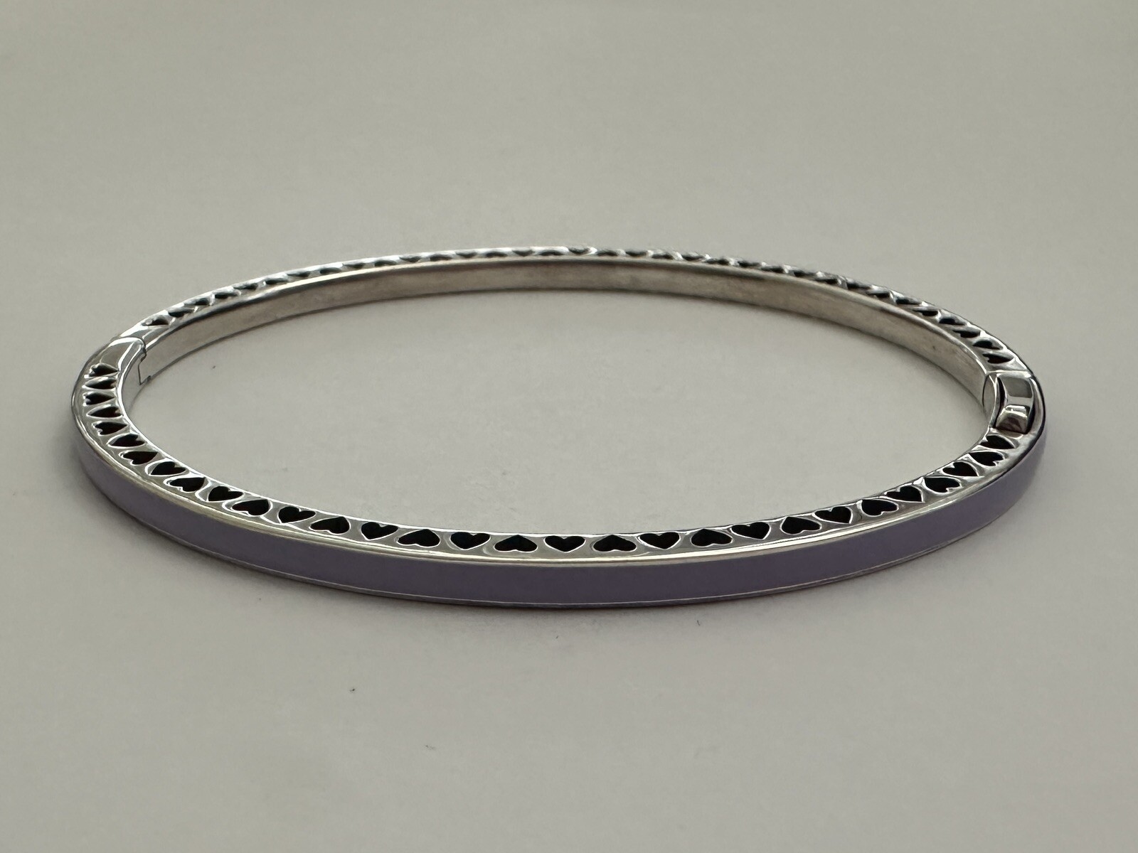 PANDORA Lavender Radiant Hearts Bangle Size 2 RRP $119 590537EN66-image