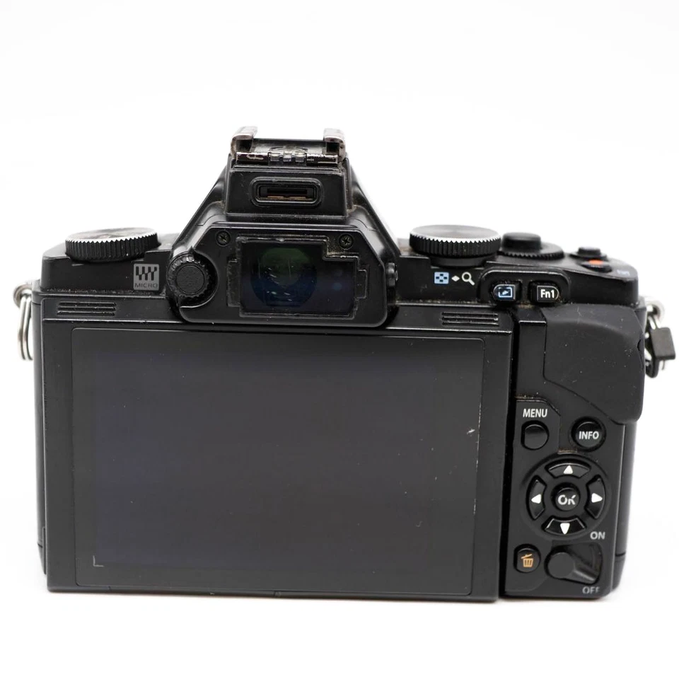 Olympus OM-D E-M5 Mirrorless SLR Digital Camera Black Tested With Charger - Image 4 of 4