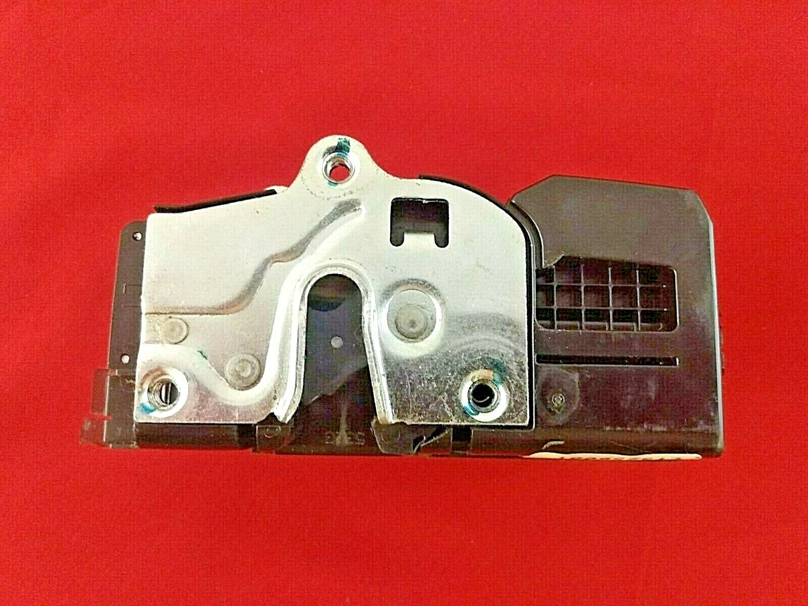 0507 CHEVROLET EQUINOX TRUNK LATCH TAILGATE LIFT GATE HATCH LOCK