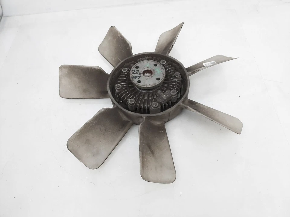 Conjunto de embrague y ventilador de refrigeración del motor Volvo 240 1979-1993 Foto 2 de 4