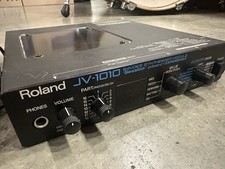 Roland JV-1010 64-Voice Expandable Half-Rack Synthesizer Module w AC power CK3