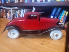 NICE VINTAGE 1930's WYANDOTTE PRESSED STEEL RED COUPE W/HEADLIGHTS