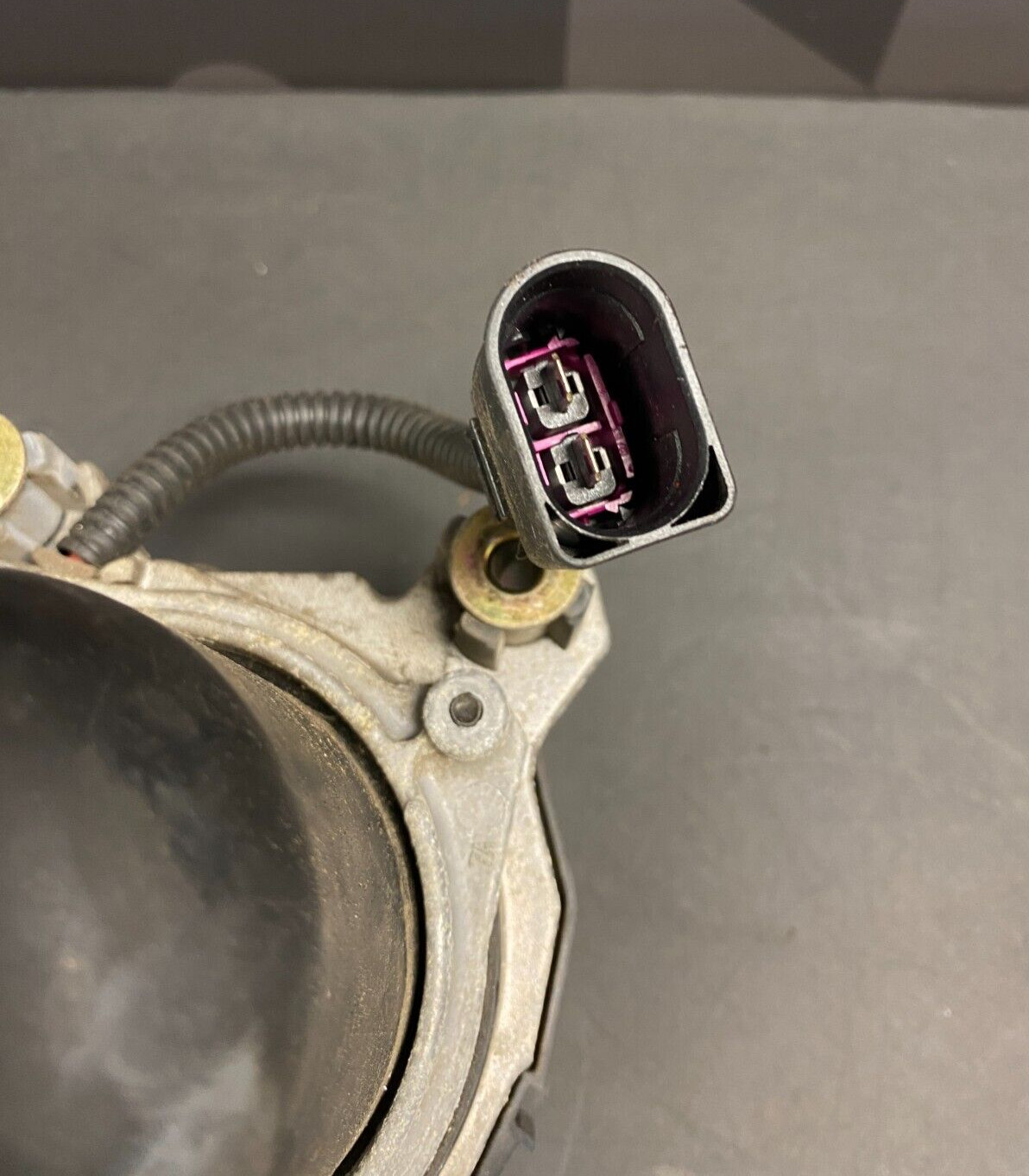 Porsche 911 GT3 2004 Secondary air pump