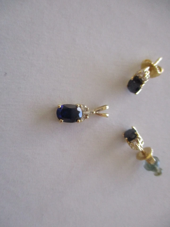 Pendientes y collar colgante vintage de oro amarillo de 14k con diamantes y zafiros PWJ Foto 2 de 4