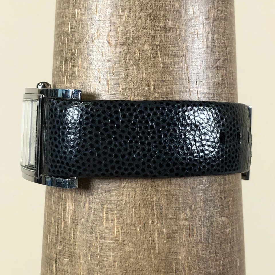 Hugo Boss Mujer 3388 Negro Cuero Cuadrado 23mm Cuarzo Analógico Reloj 6 1/2" Foto 3 de 4