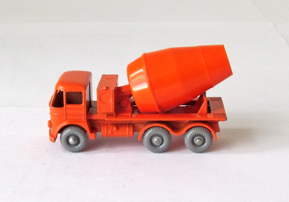 Vintage Lesney Matchbox #26 Foden Cement Mixer Truck Gray Wheel NEAR MINT 1961 - Image 4 of 4
