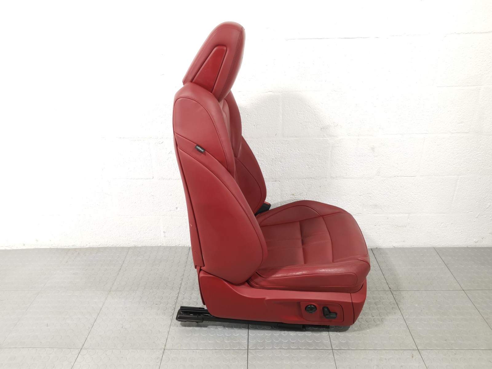 Maserati Levante 2018 AWD AUTO 3.0L Front Right Passenger Complete Seat Red OEM