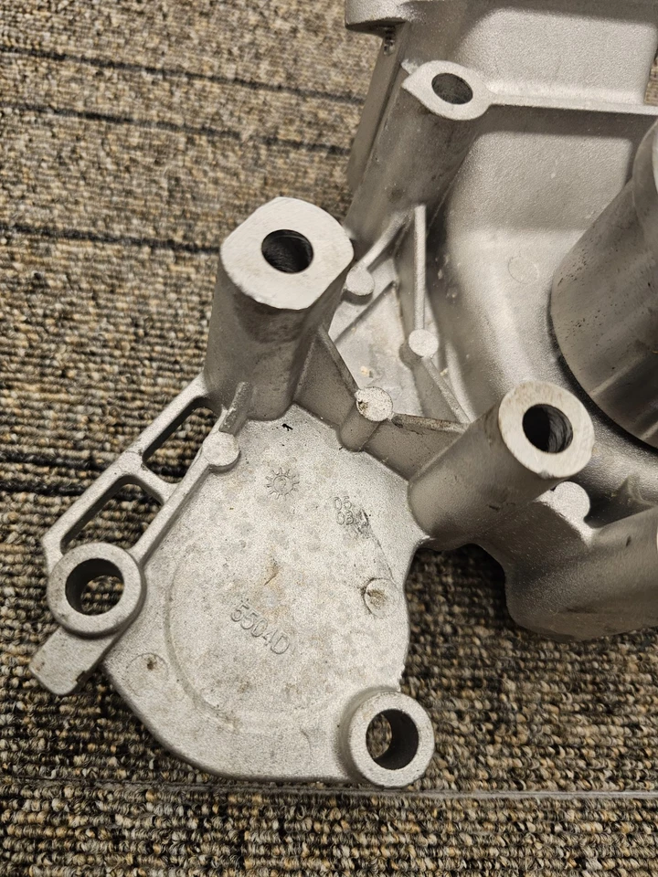 Bomba de água do motor Gates 44085 padrão para modelos Lexus LS400 1990-2000 - Imagem 3 de 4