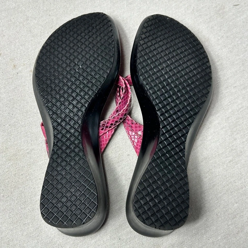 Callisto of California 女式 5 码粉色楔形人字拖 — 第 4/4 张图片