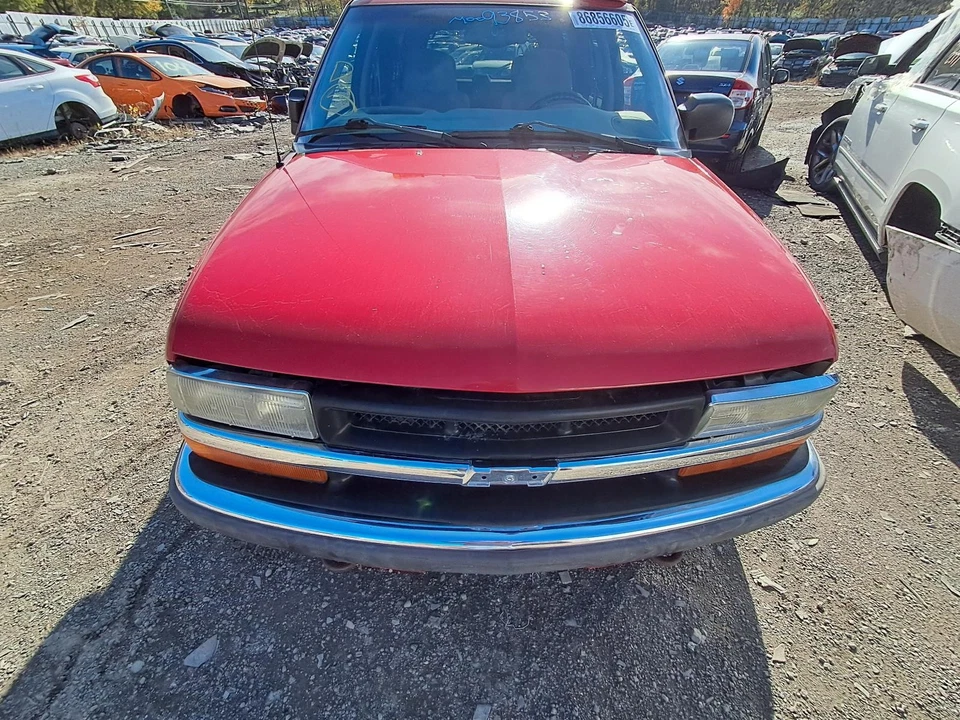 Used Differential Carrier Assembly fits: 1999 Chevrolet Blazer s10/jimmy s15 Fro Foto 3 de 4