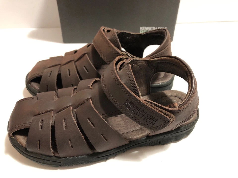 Sandalias KENNETH COLE REACTION Doing Climb CUERO Talla NIÑOS 10.5 Marrón Oscuro Nuevas en Caja Foto 3 de 4
