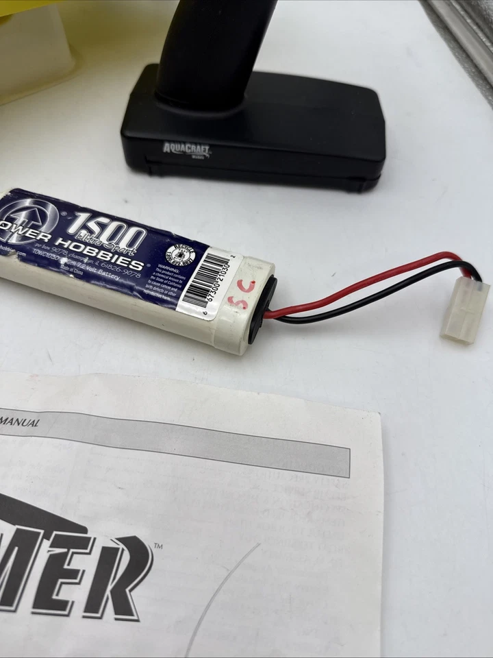 Vtg 90’s 24” Aquacraft Models Hammer RC Boat COMPLETE 2 Batteries Charger EUC - Image 4 of 4