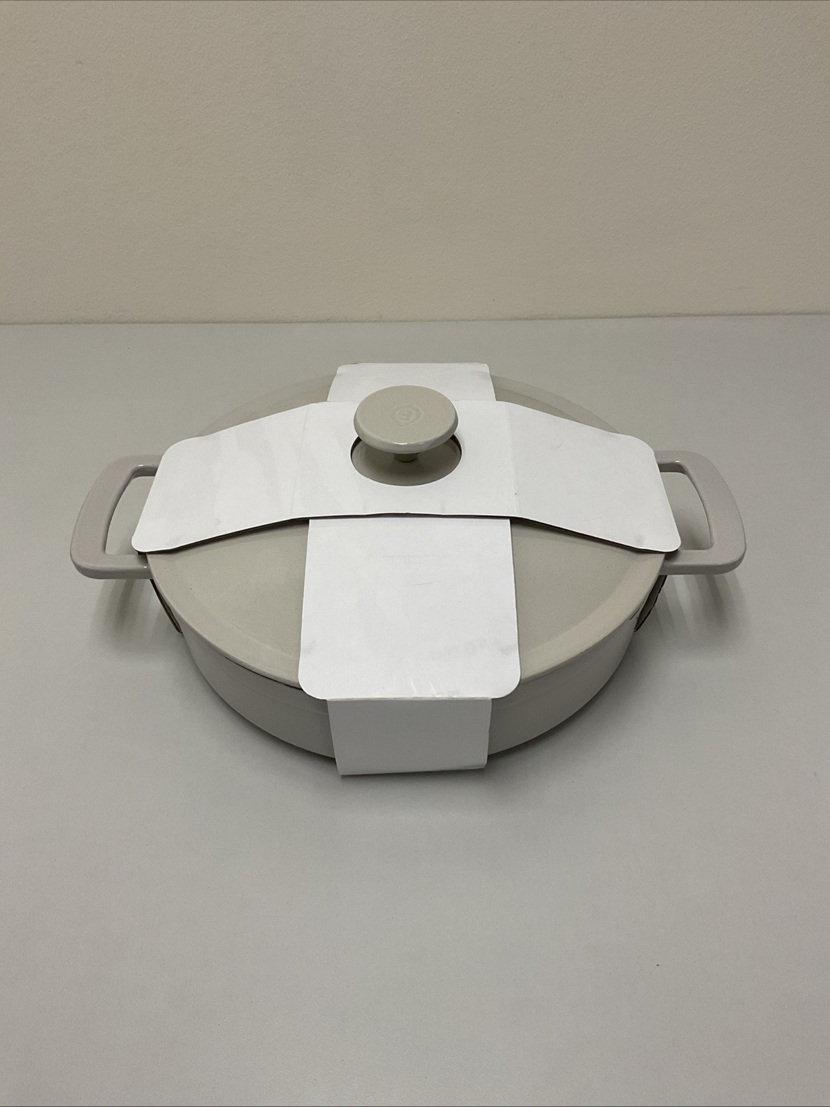 3.5qt Enamel Braiser Light Gray - Figmint G127