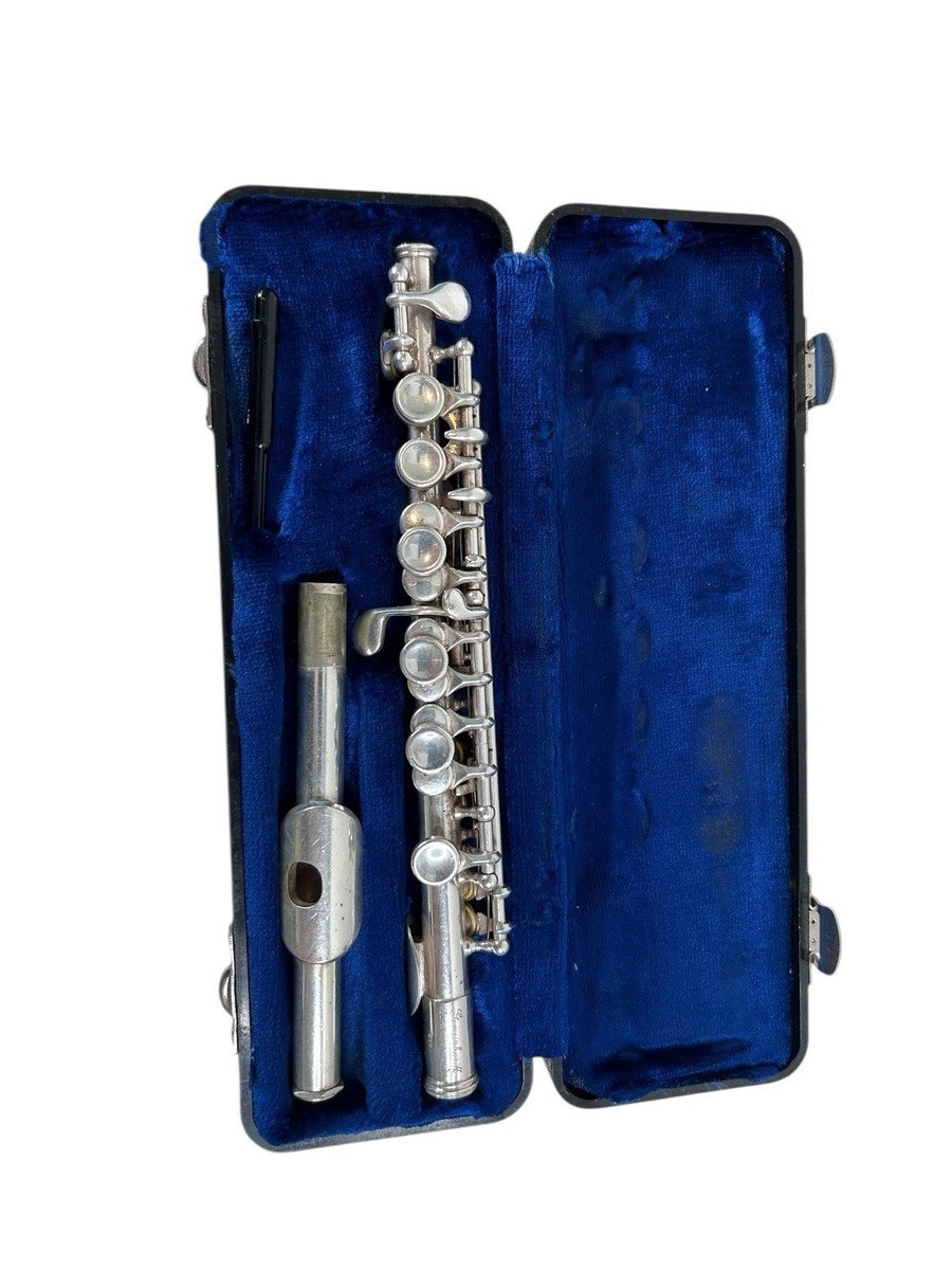 🔥🔥Gemeinhardt Piccolo 4SP Beautiful Plays Fantastic with case