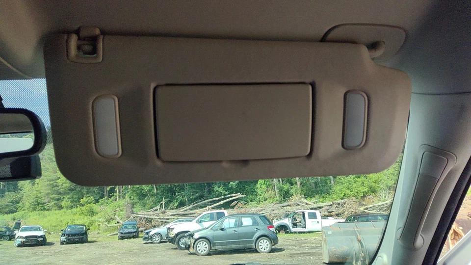 14 ESCALADE ESV Sun Visor (illuminated) Rhebony194 - Image 2 of 2