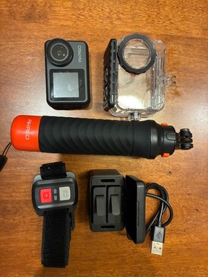 AKASO BRAVE 7 LE BUNDLE WATERPROOF CASE FLOATING HANDLE AND MORE