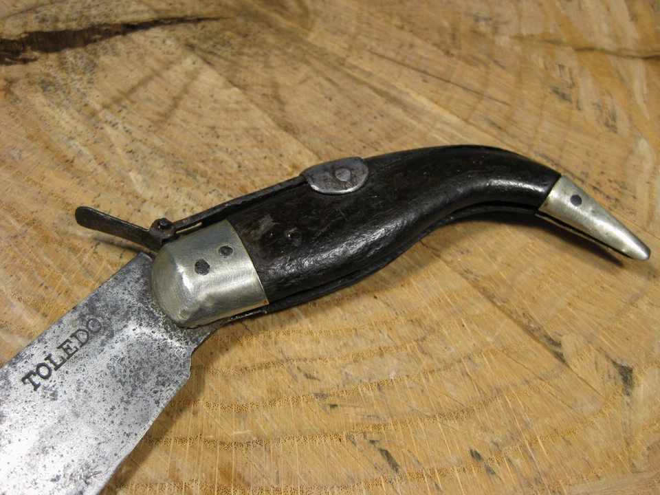 RARE ANTIQUE SPANISH TOLEDO NAVAJA FOLDING KNIFE HORN Bull Head Lockblade - Image 2 of 4