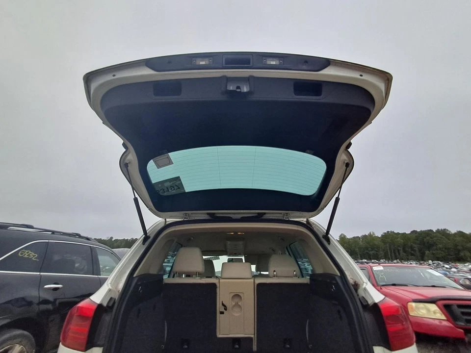 Spoiler porta-malas/escotilha/porta traseira sem câmera compatível com 12-17 TIGUAN 2650032 - Imagem 2 de 3