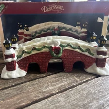 Vintage 1991 Lemax Dickensvale Collectibles Christmas Porcelain Lamp Bridge